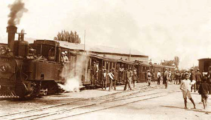 Tren al Volcán en la Estación Puente Alto, aprox. 1910.