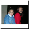 Miradas y sonrisas c&aacute;lidas e inocentes nos dedican estas mini-modelos durante otro desfile de modelos.