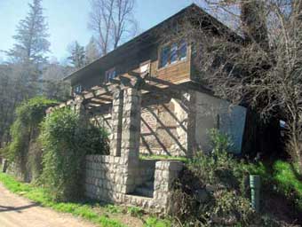La casa, hoy en día, en el Camino Vecinal.