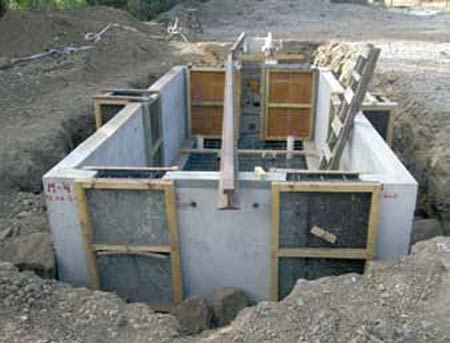 PANELES PREFABRICADOS LISOS EN SU LUGAR.